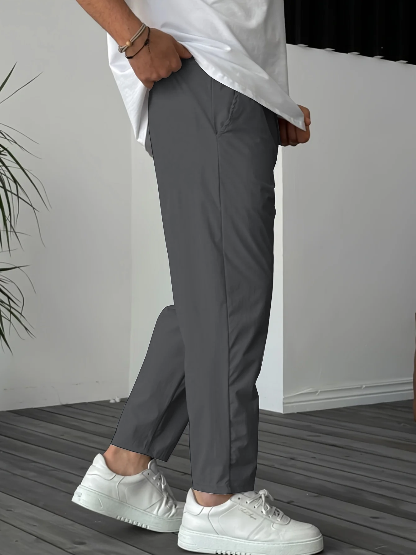 JULIAN | LIGHTWEIGHT SUMMER TROUSERS FOR MEN